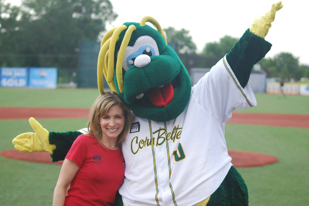 Olympian Shannon Miller Visits Corn Crib Wjbc Am 1230