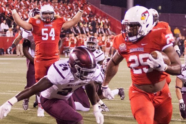 James Robinson rushes to the end zone during Illinois State's 31-28 win over Southern Illinois. (Photo GoRedbirds.com)