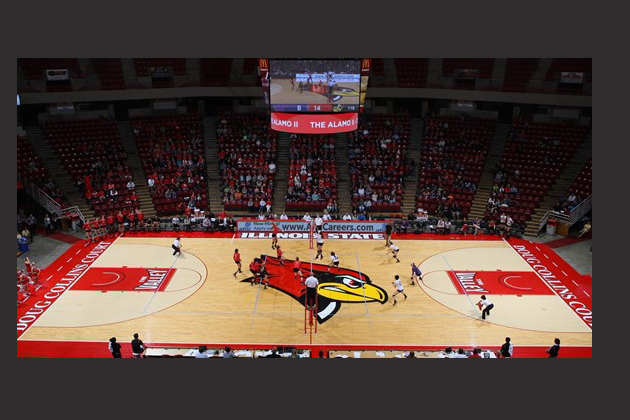 A crowd of 1,891 enjoyed Illinois State volleyball's sweep of Evansville. (GoRedbirds.com photo)